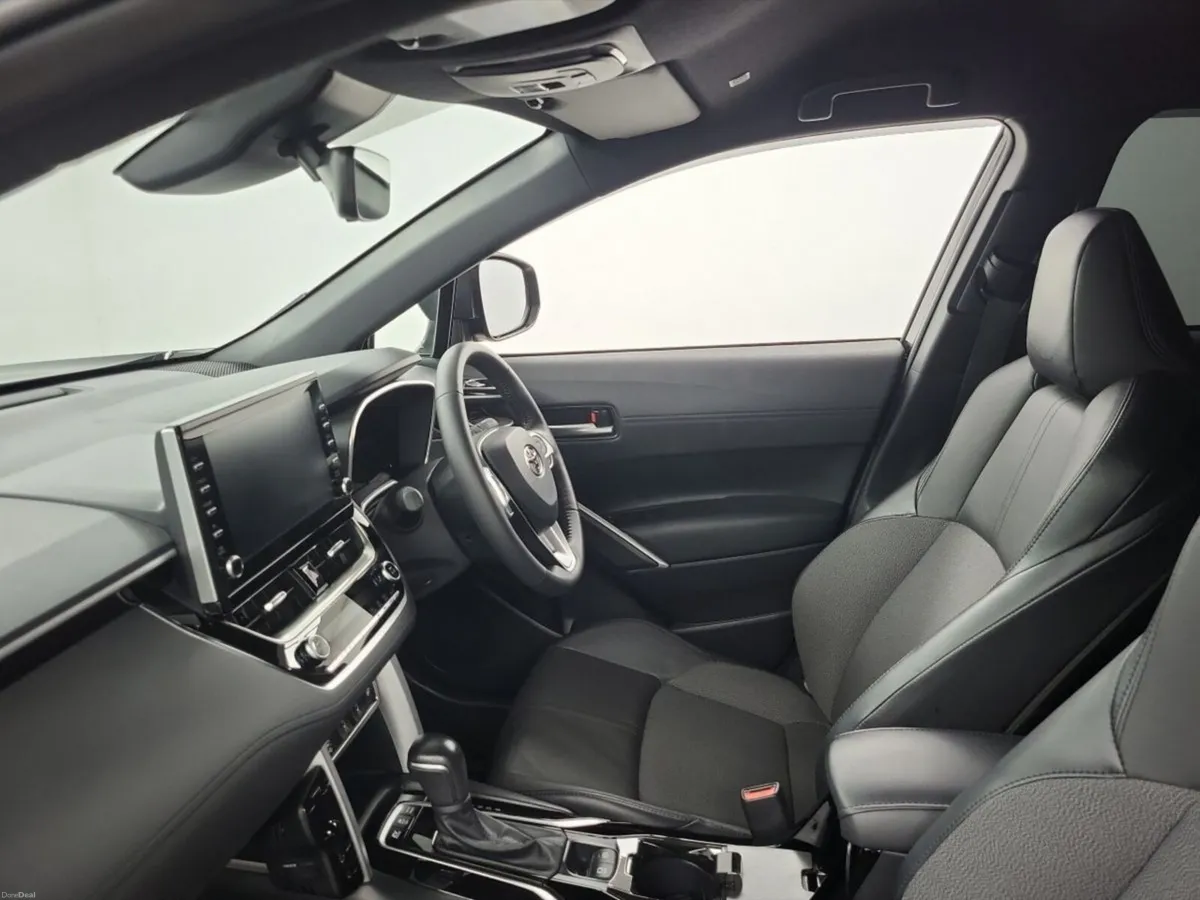 Toyota Corolla Cross Hybrid Top Spec Z Edition - Image 4