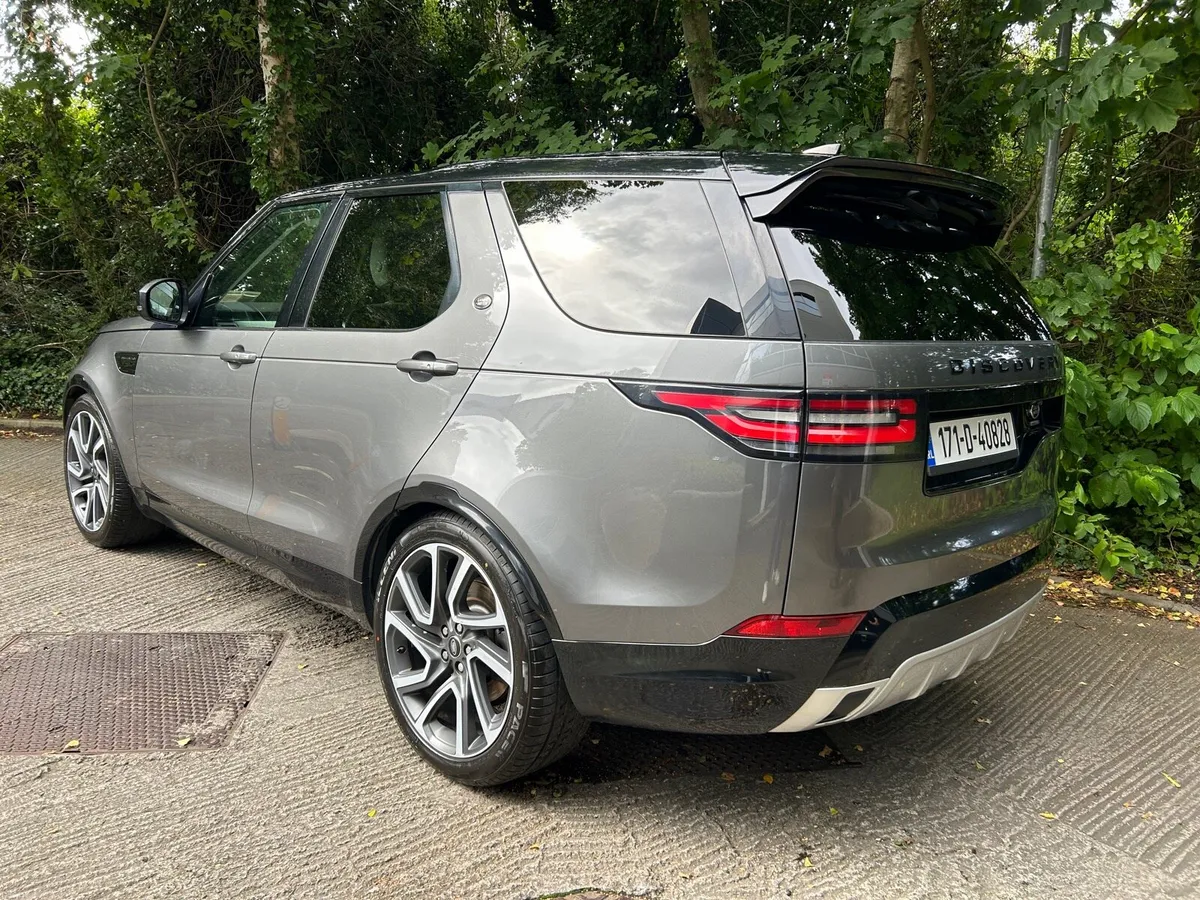 Land Rover Discovery 3.0d HSE 7 Seater - Image 3