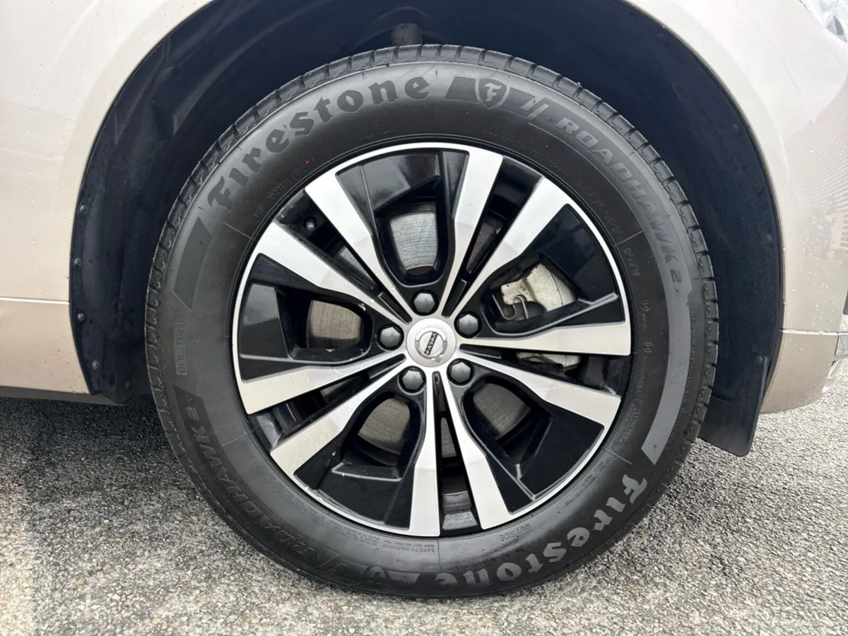 Volvo XC60 T6 AWD PHEV Core - Image 5