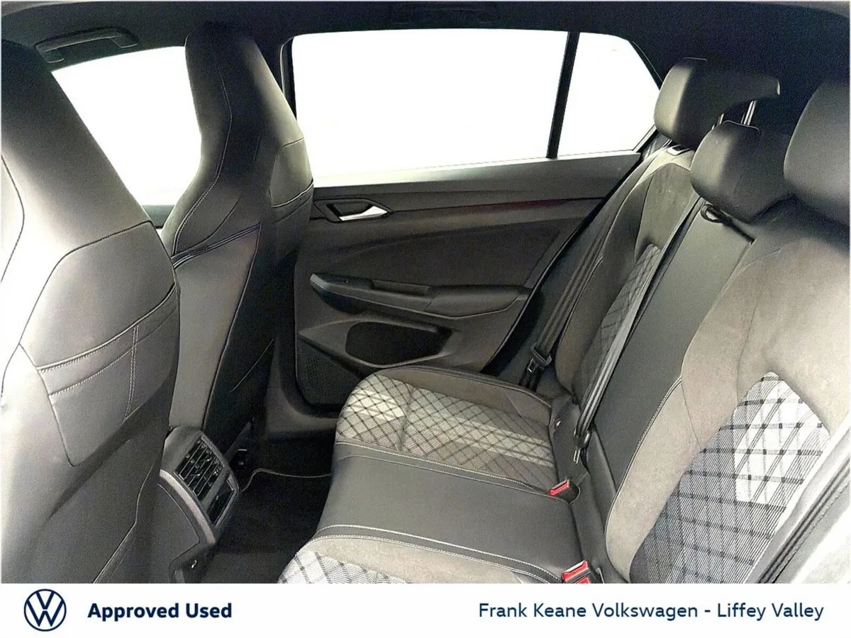 Volkswagen Golf R-LINE AUTO 2.0 TDI 150HP *MOONSTO - Image 6