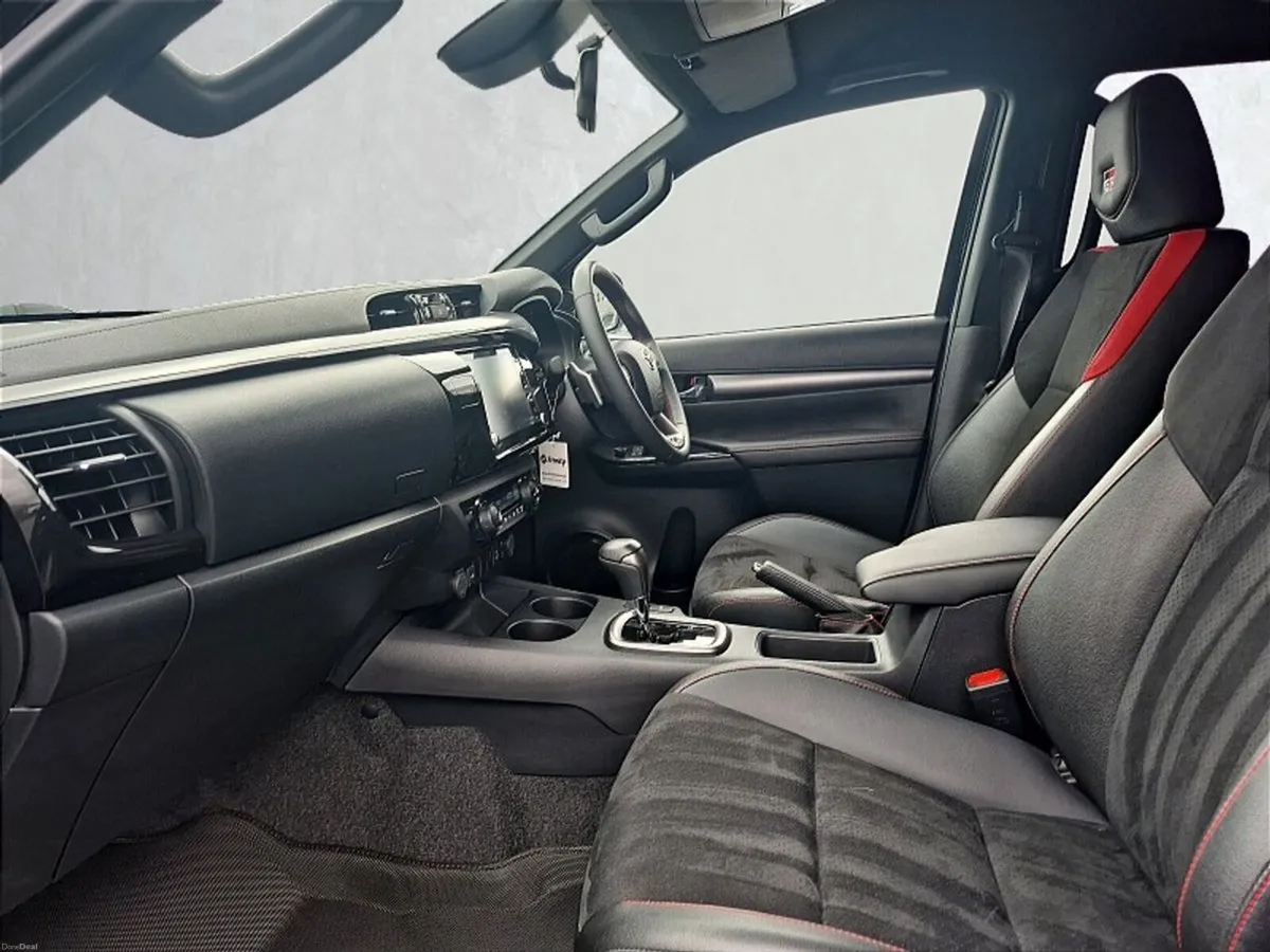 Toyota Hilux ** GR SPORT ** STUNNING EXAMPLE ** HU - Image 6