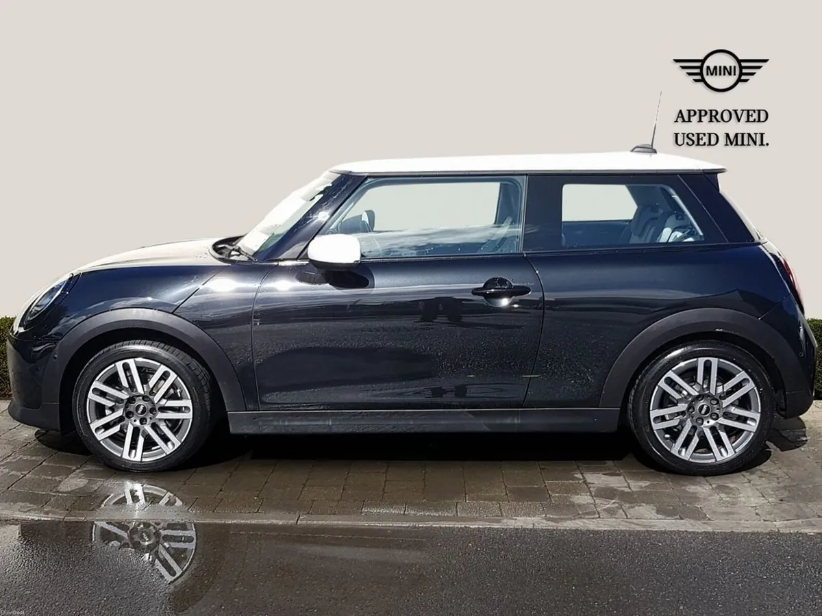 Mini Cooper Cooper Classic Auto - Image 3