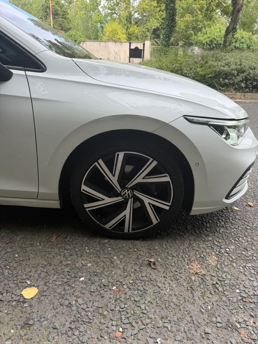 Volkswagen Gofl eTSI - Image 2