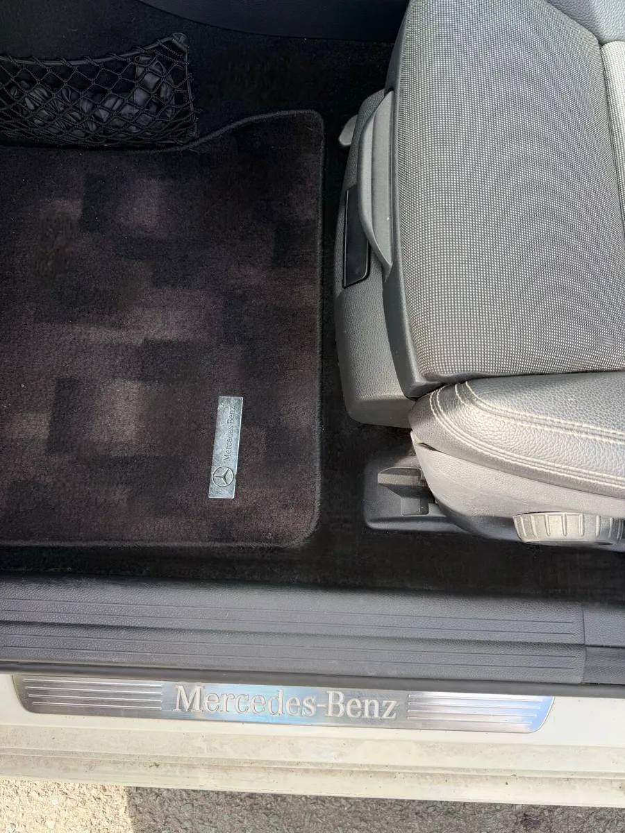 Mercedes-Benz A-Class 2016 - Image 6