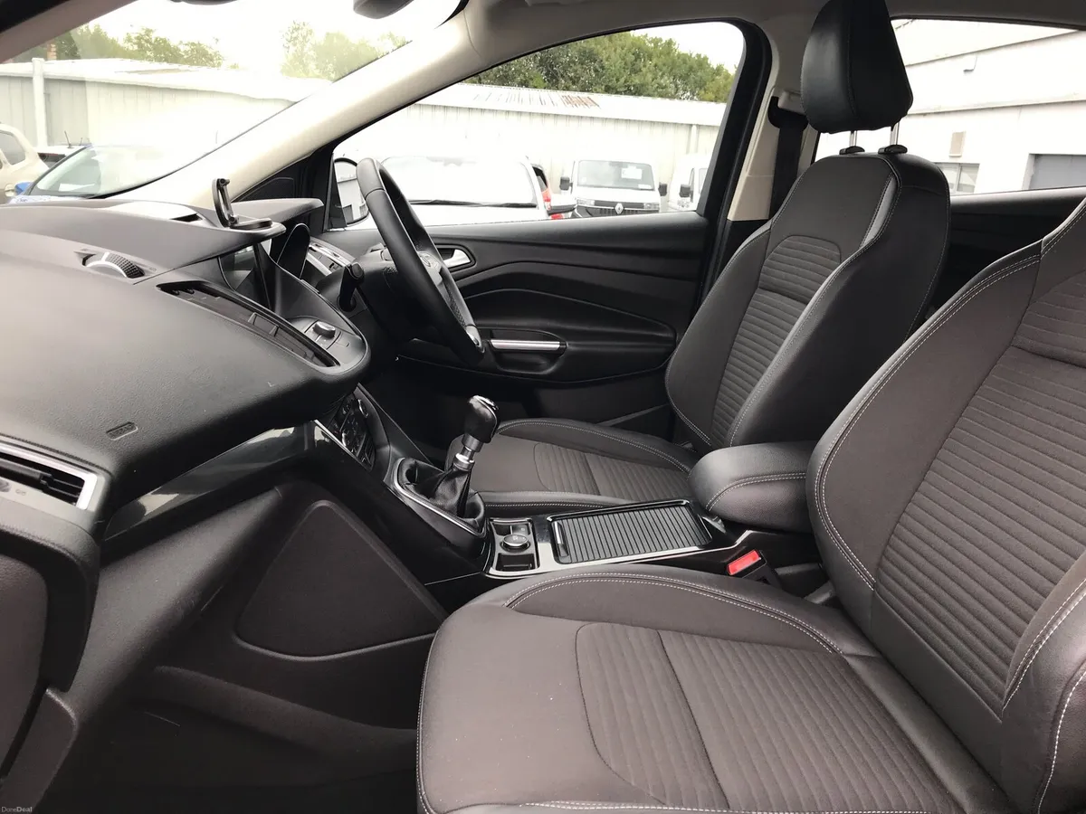Ford Kuga 2019 - Image 2