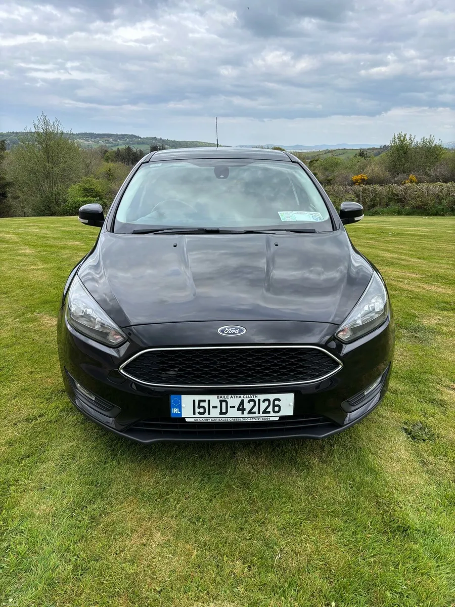 Ford Focus 1.6 ZETEC 125ps Automatic 5Door - Image 2
