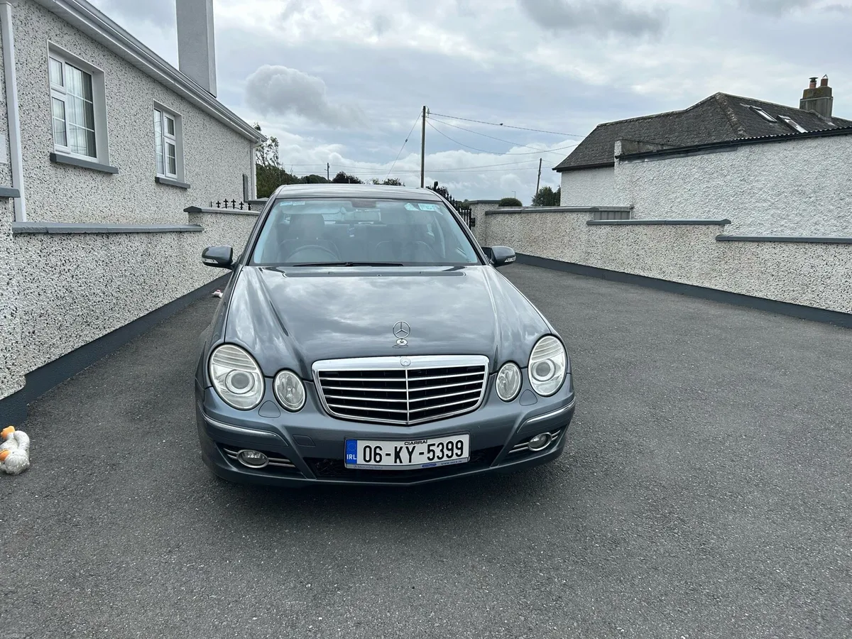 Mercedes Benz E-Class  200 Kompressor Avantgarde - Image 1