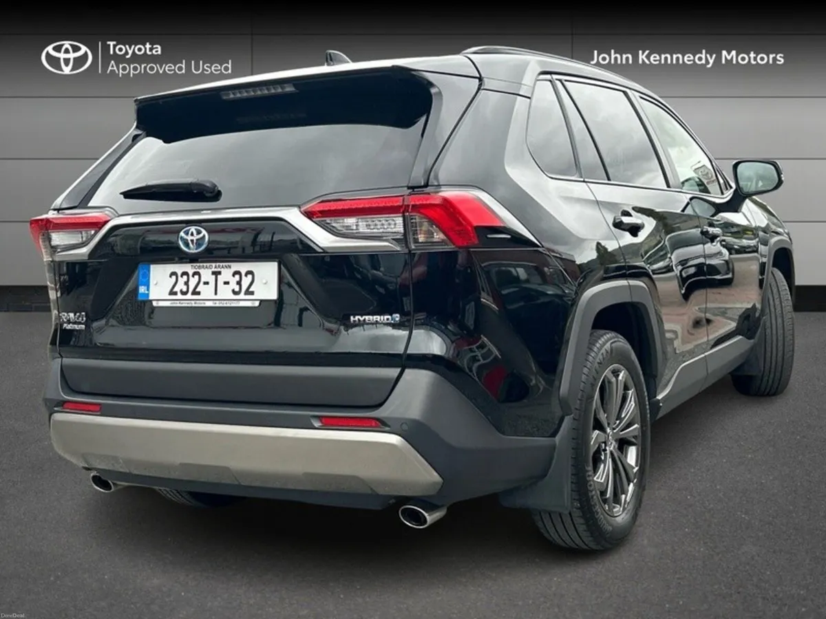 Toyota RAV4 PLATINUM EDITION AUTO - Image 2