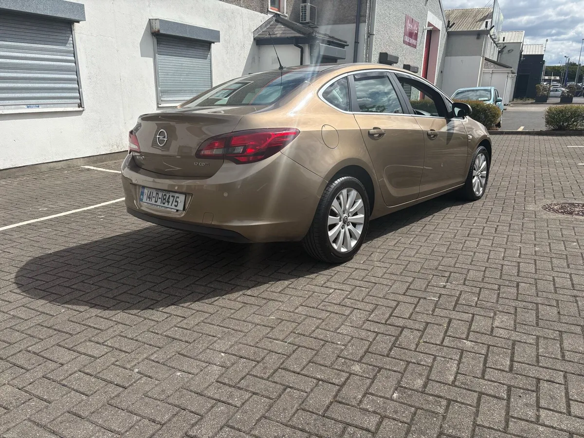 2014 Opel Astra SE 1.7 CDTI | Belt Done 03/27 NCT - Image 3