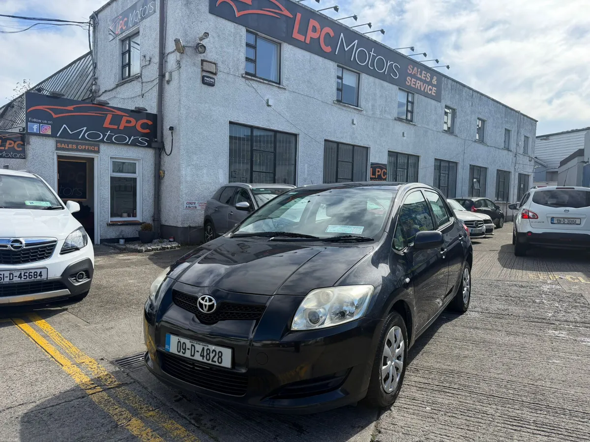 Toyota Auris 2009 - Image 5