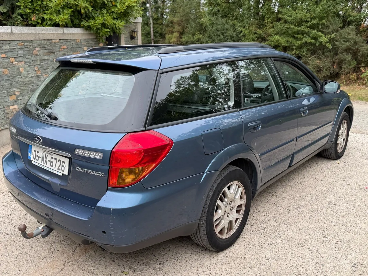 2005 Subaru Outback awd auto Nct&taxed - Image 4