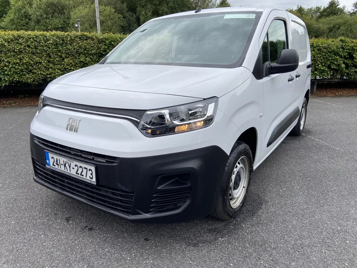 2024 Fiat Doblo - Image 1