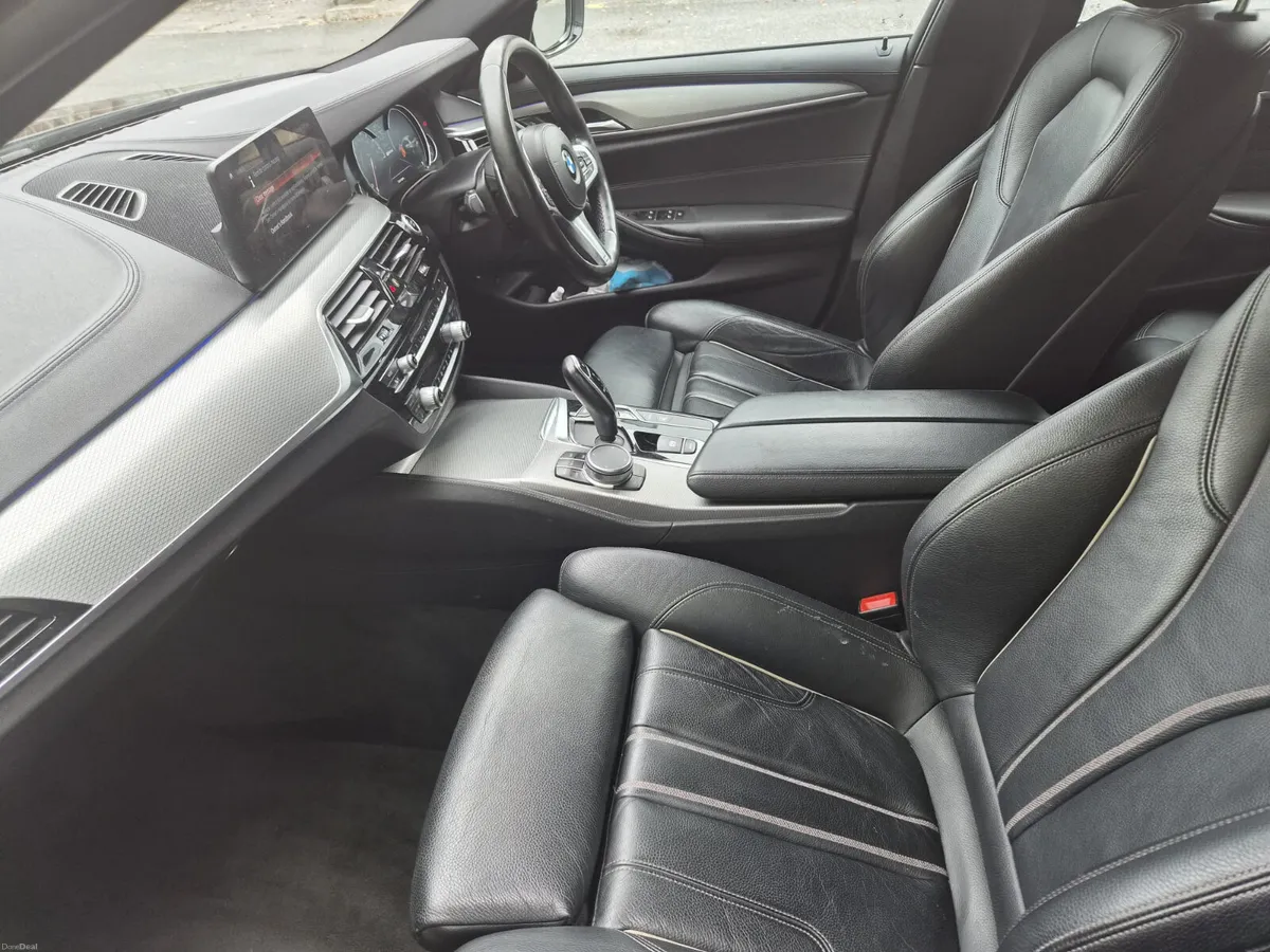 BMW 5-Series M-sport / Petrol/plug-in - Image 6