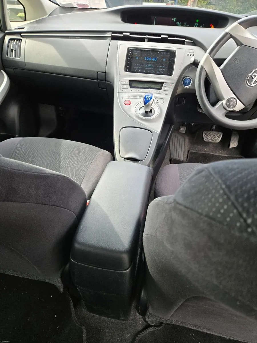 Toyota Prius 2014 - Image 1