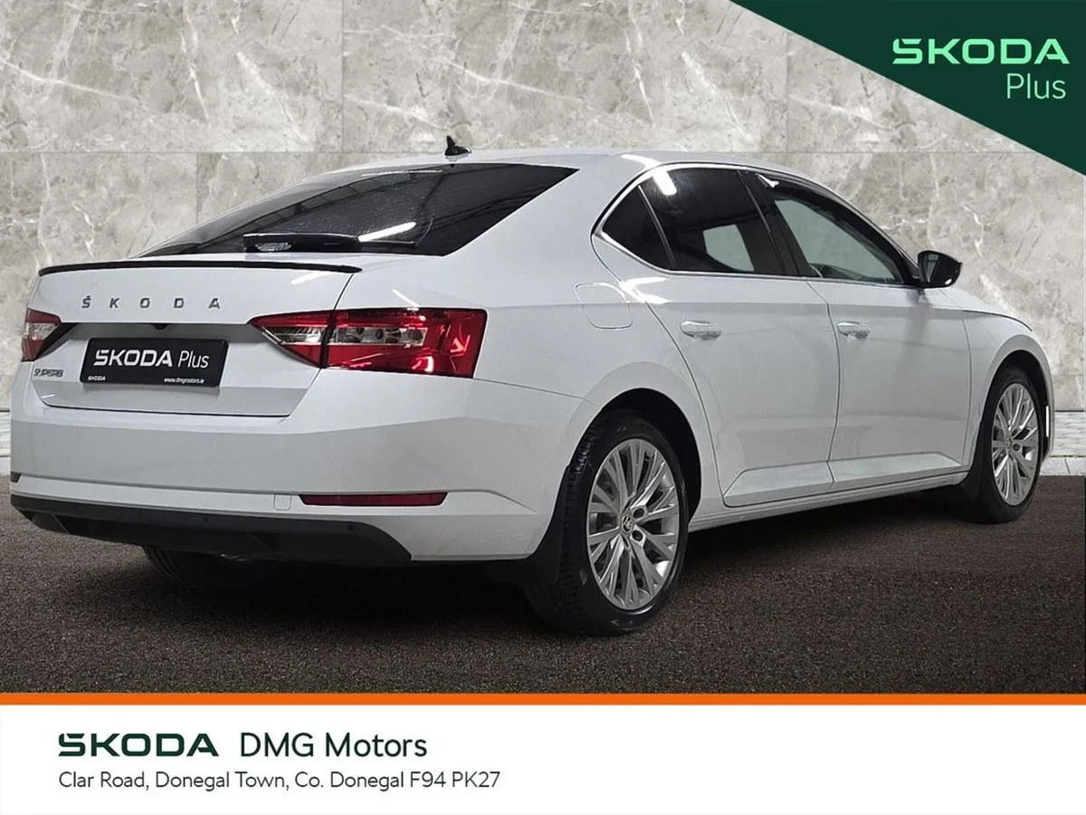 Skoda Superb 2.0 TDI 150BHP DSG STYLE - Image 3