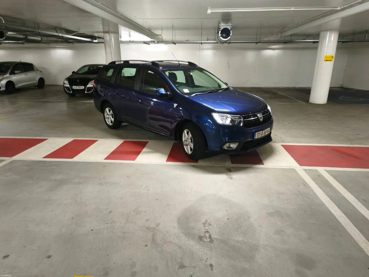 Dacia Logan very low km - Image 1
