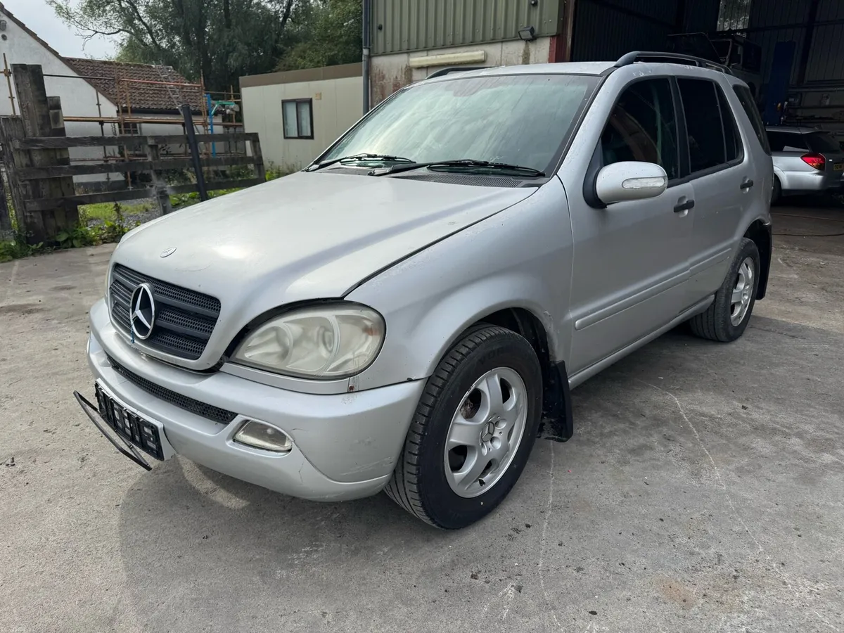 Mercedes 270ML €950 tax €333 seats 5 - Image 1