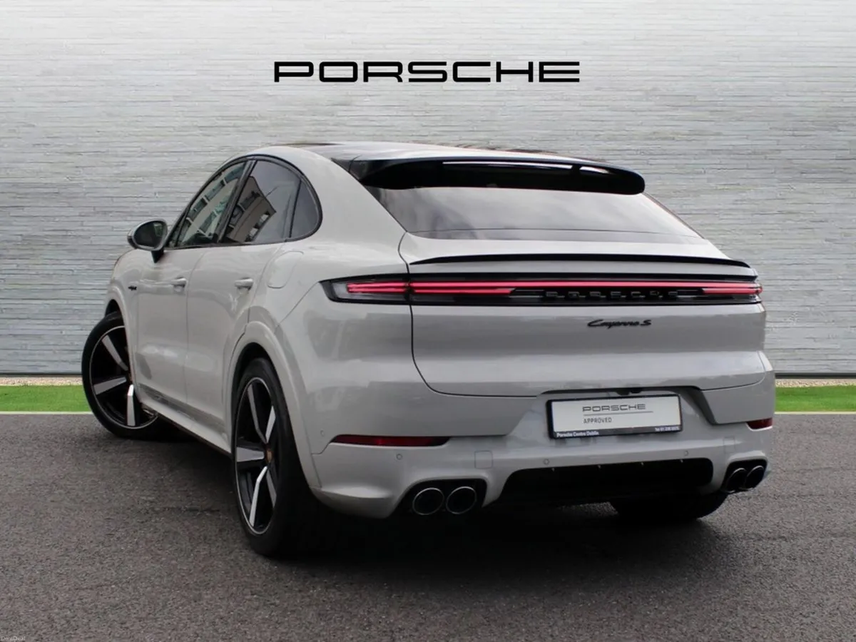 Porsche Cayenne S E-Hybrid Coupe - Image 2