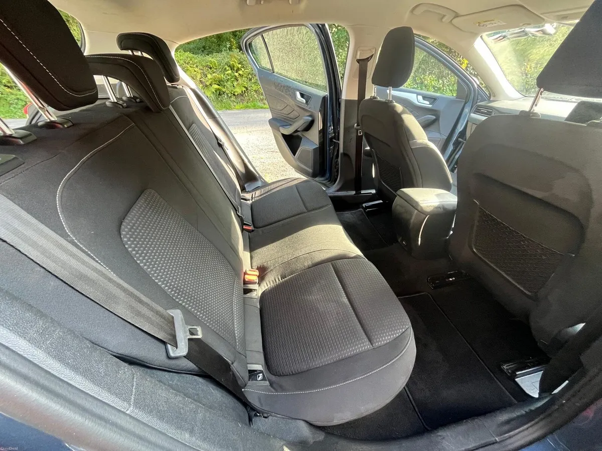 Ford focus - Image 4