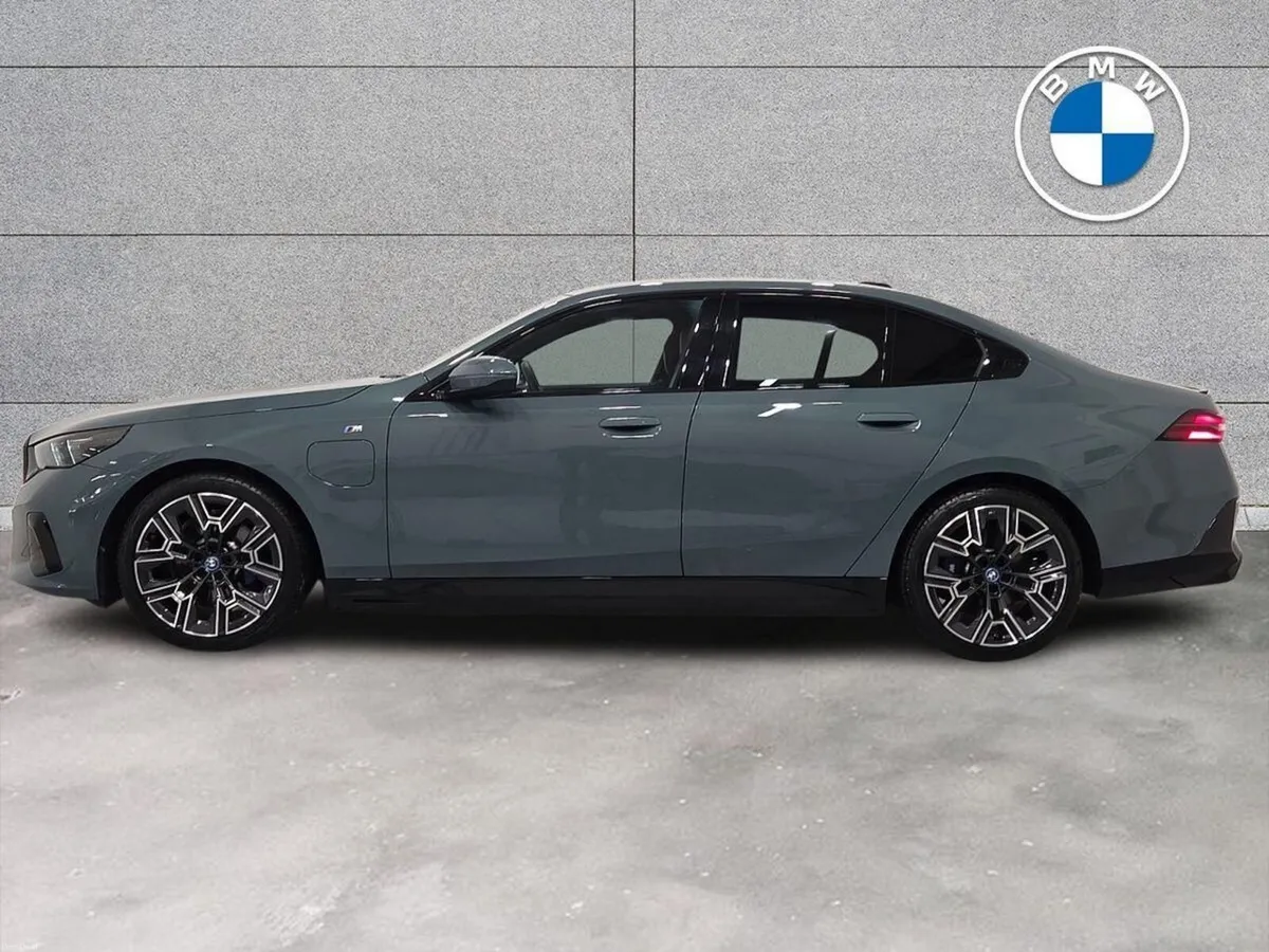 BMW 5-Series 530e M Sport Pro Saloon - Image 3