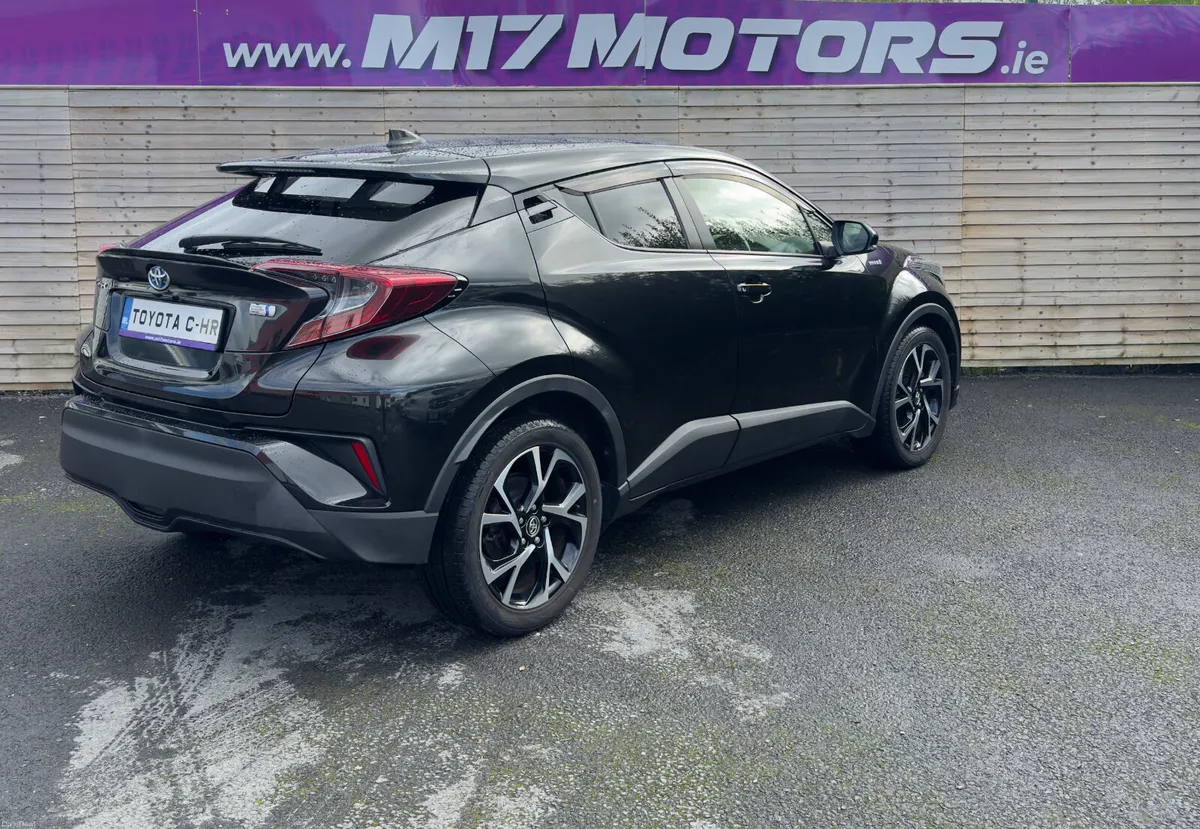 2018 Toyota CH-R, Hybrid Auto - Image 3