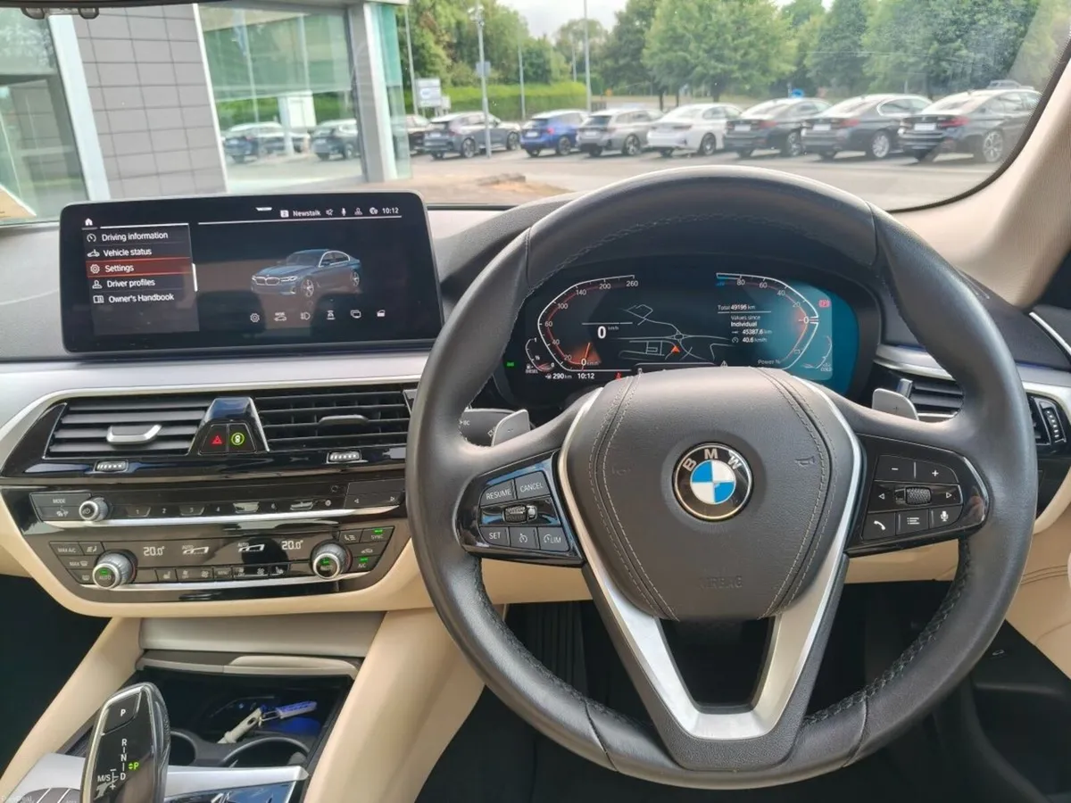 BMW 5-Series 520d SE Saloon - Image 5