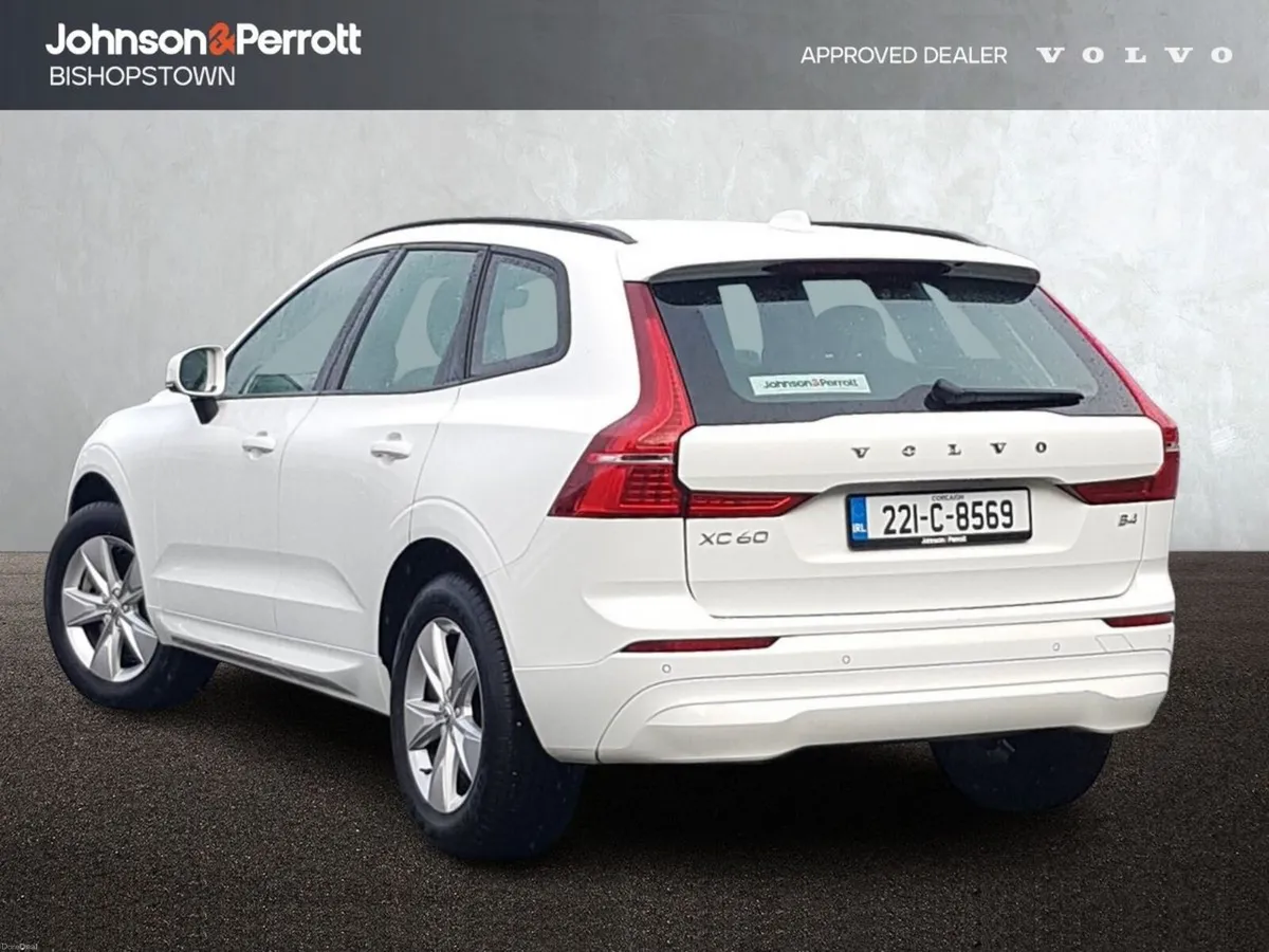 Volvo XC60 B4 197bhp Diesel MHEV Momentum (Two Yea - Image 6