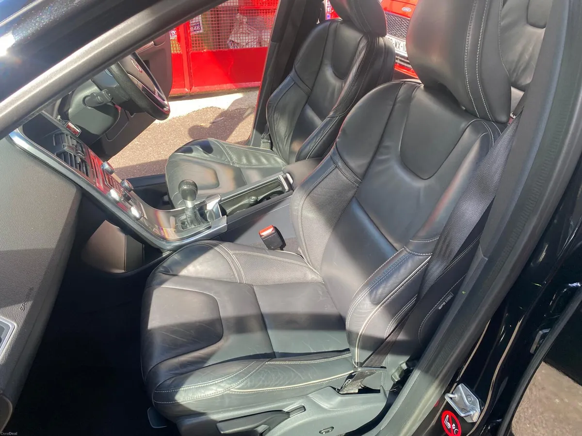 Volvo XC60 2016 - Image 6