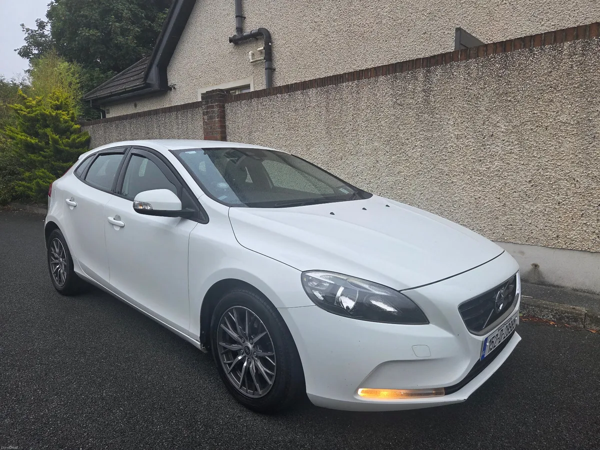 Volvo V40 1.6d ES, long nct test - Image 1