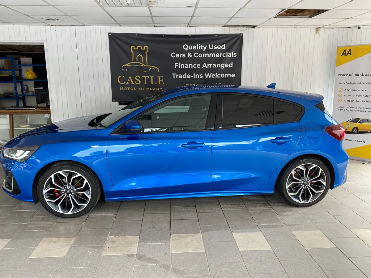 221 Ford Focus ST-Line Vignale - Image 4