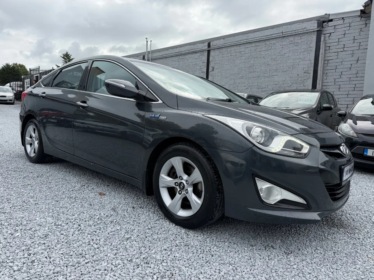 *NEW NCT* 2014 (141) Hyundai i40 1.7 Executive - Image 1