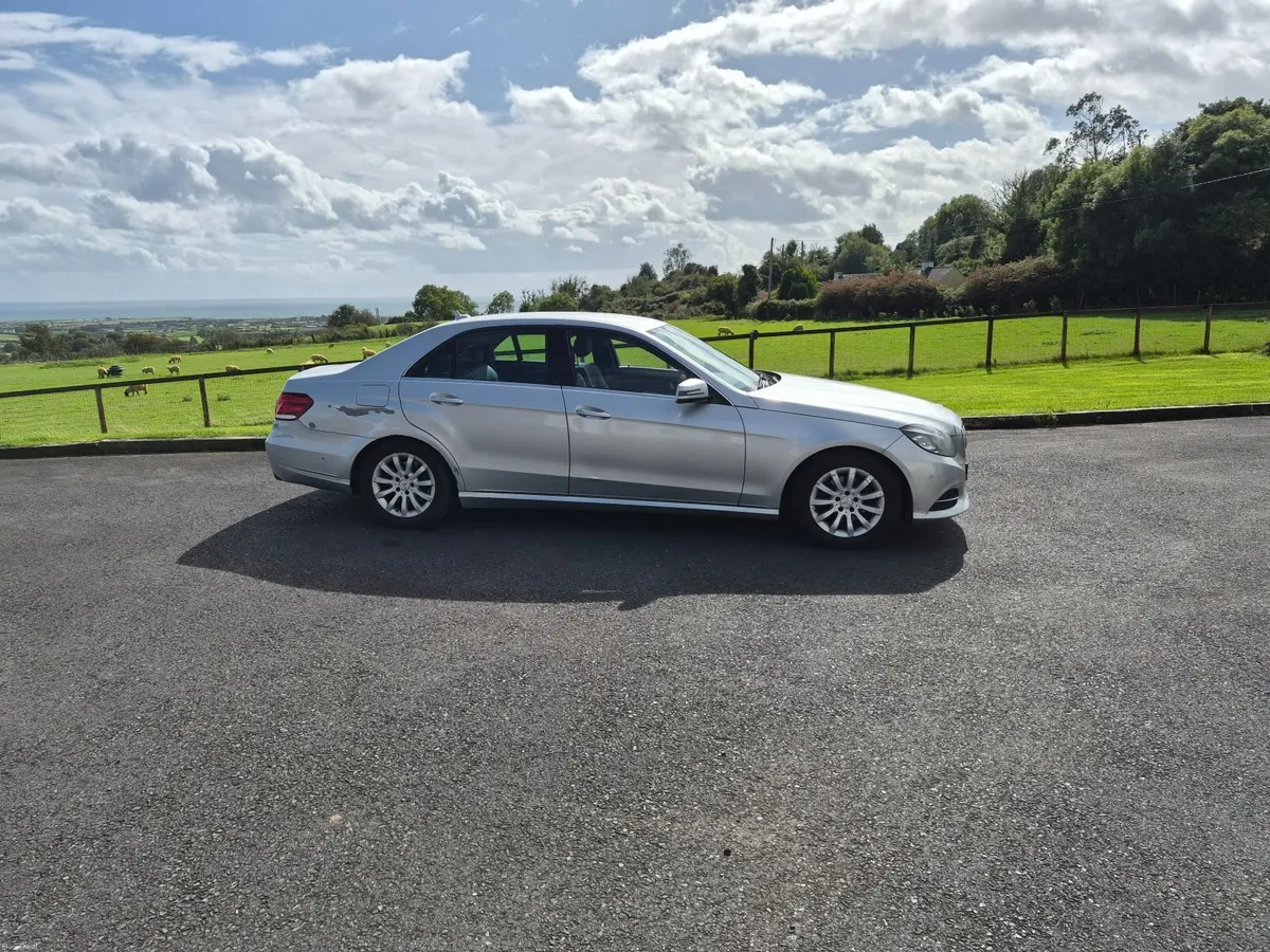 Mercedes-Benz E-Class 2013 - Image 3