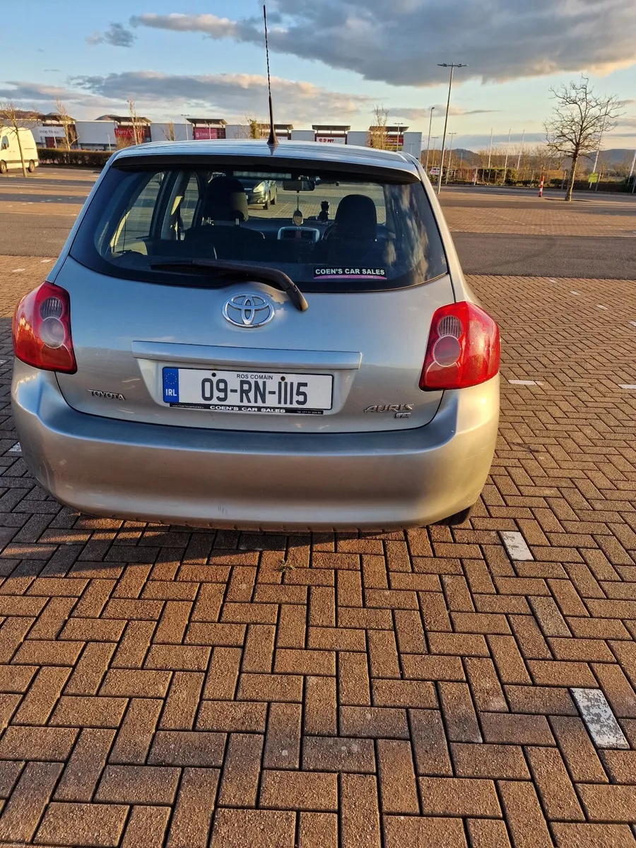 Toyota Auris 2009 - Image 3