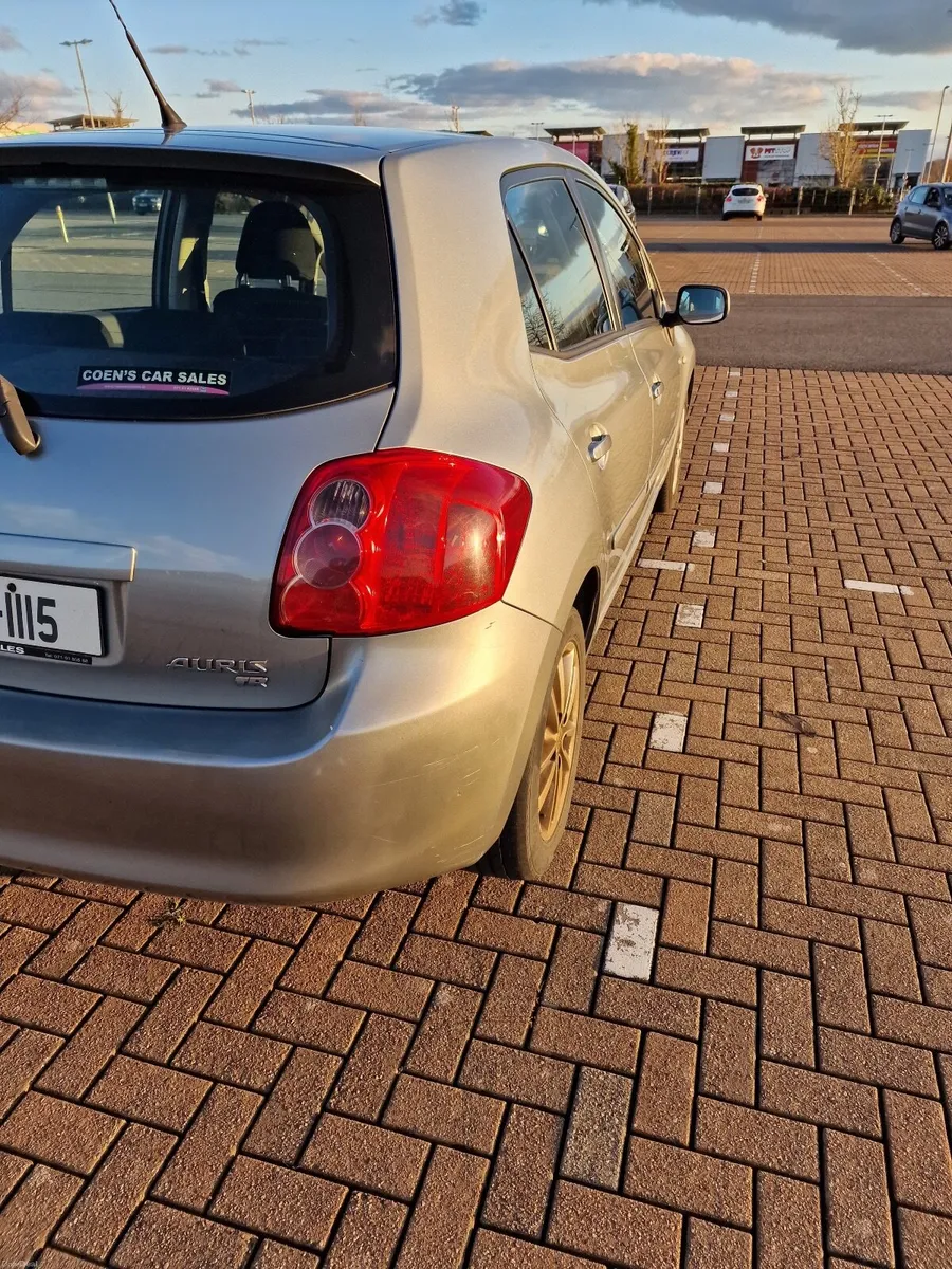 Toyota Auris 2009 - Image 5