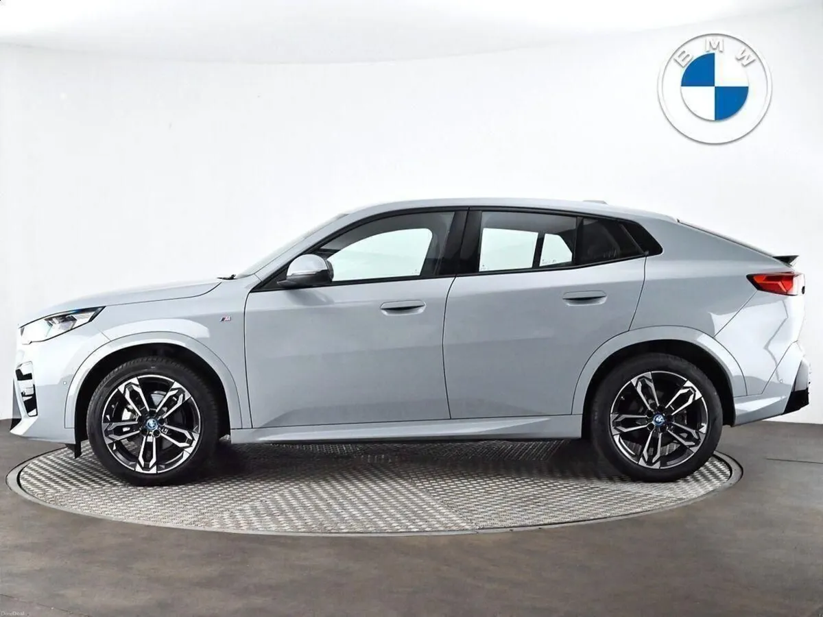 BMW iX2 eDrive20 M Sport - Image 3