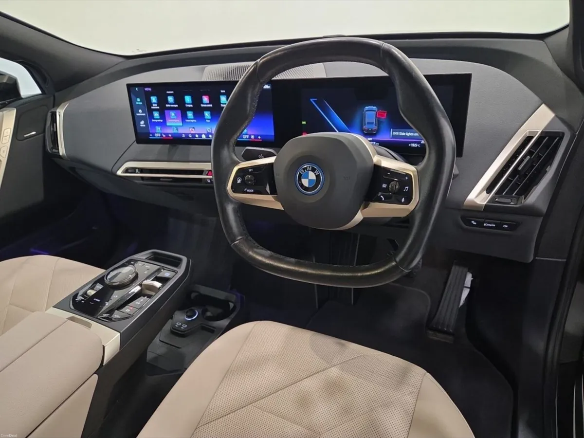 BMW iX xDrive40 M Sport - Image 6