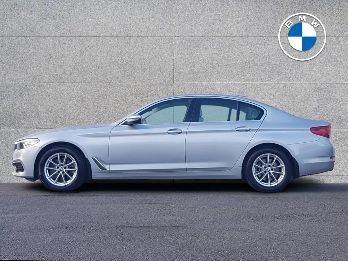 BMW 5-Series 520d SE Saloon - Image 3