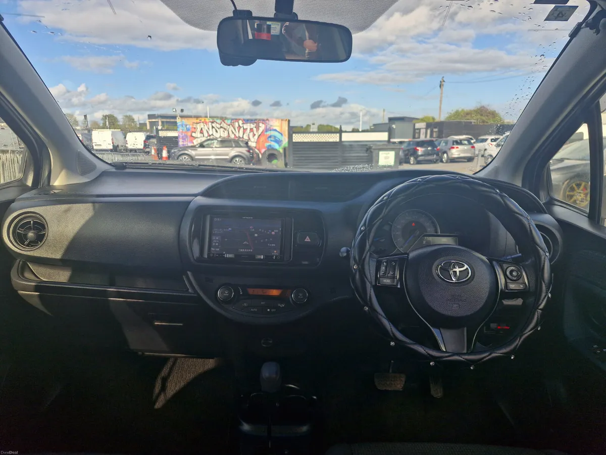 2022 Toyota Prius 1.5L Hybrid Low Miles Automatic - Image 6