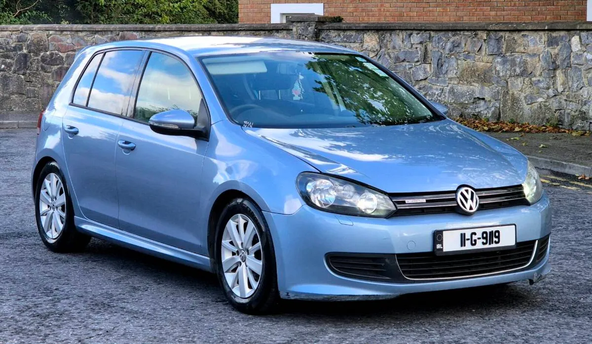 2011 Volkswagen Golf - Image 1