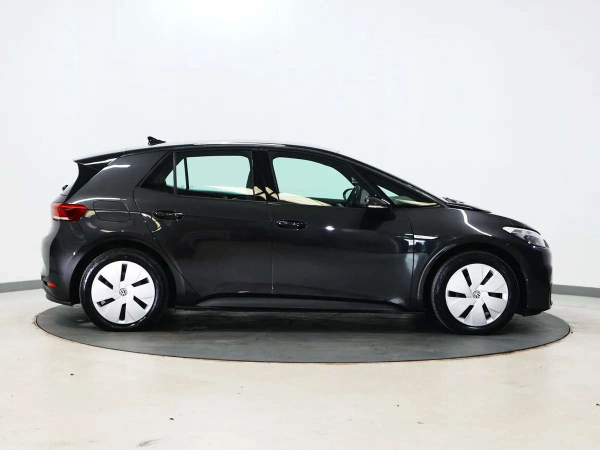 *62* 2022 Volkswagen ID.3 life pro - Image 3
