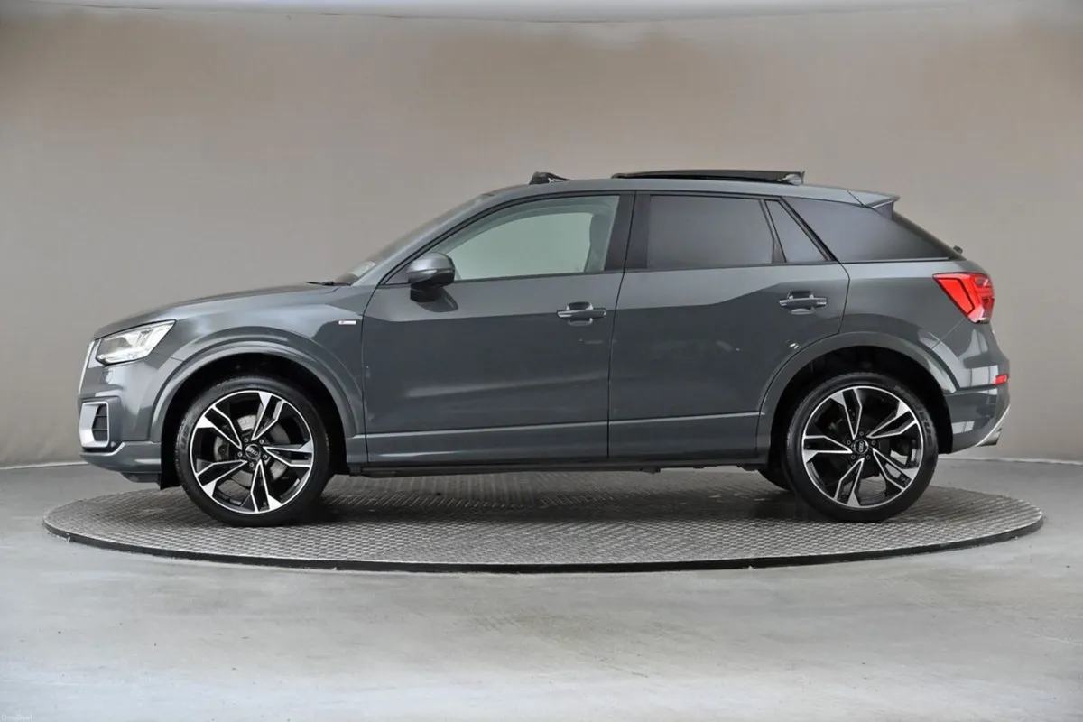 Audi Q2 1.0 TFSI S-LINE STYLING S-TRONIC **EL SUNR - Image 5