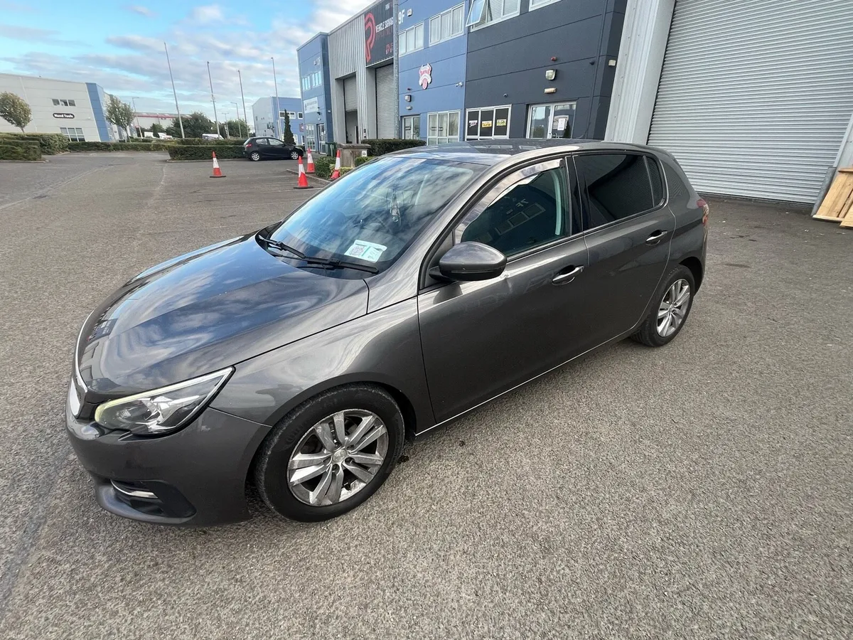 Peugeot 308 - Image 6