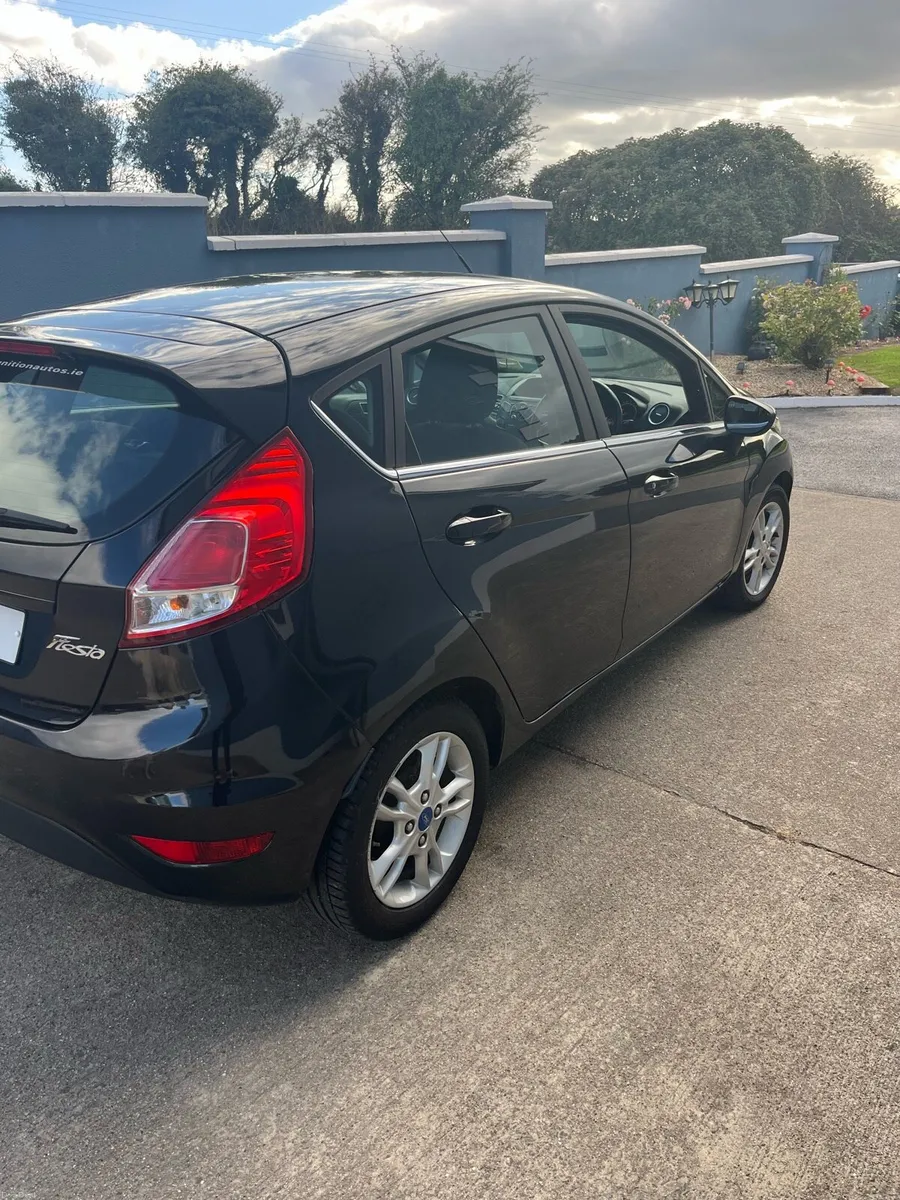 Car - Image 2