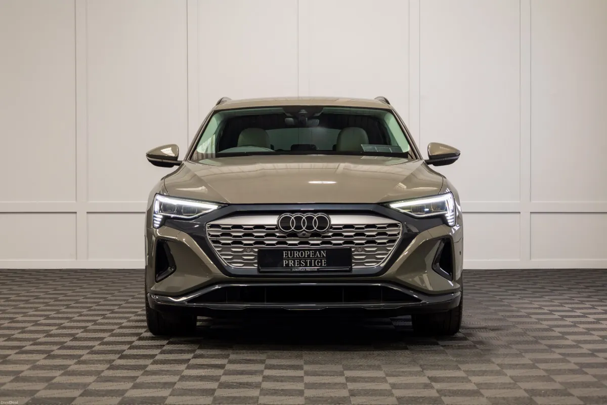 232 Audi Q8 e-tron Sport 50 Quattro - Image 2