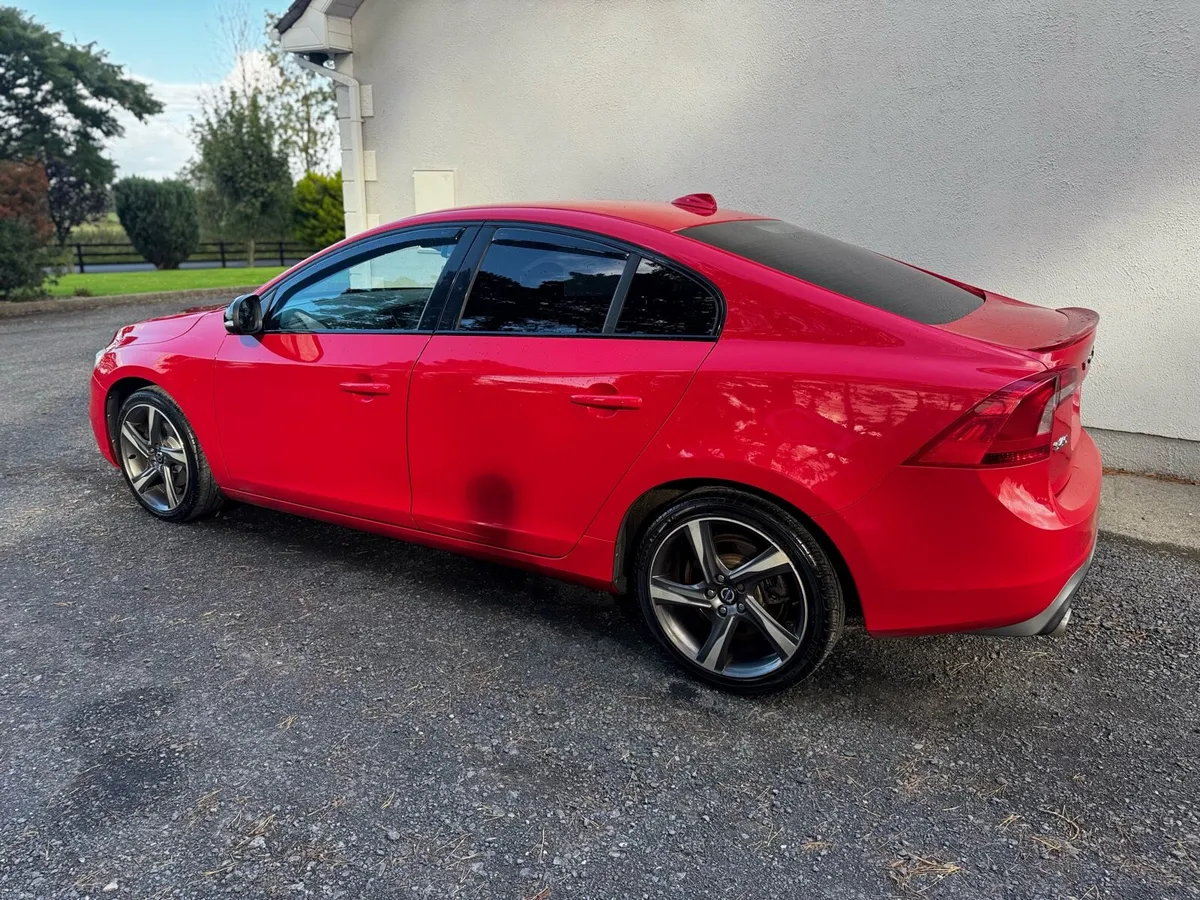 2014 Volvo s60 R-DESIGN - Image 2