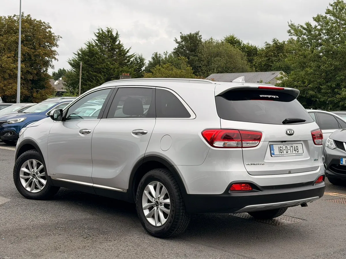 Kia Sorento 2016 2.2 Diesel Manual - Image 3