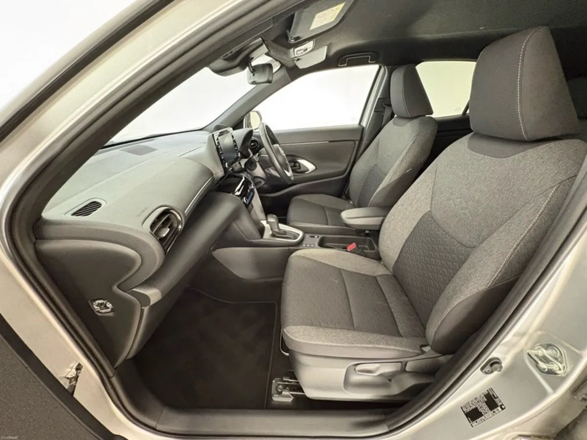 Toyota Yaris Cross Luna Sport Hybrid - Image 6