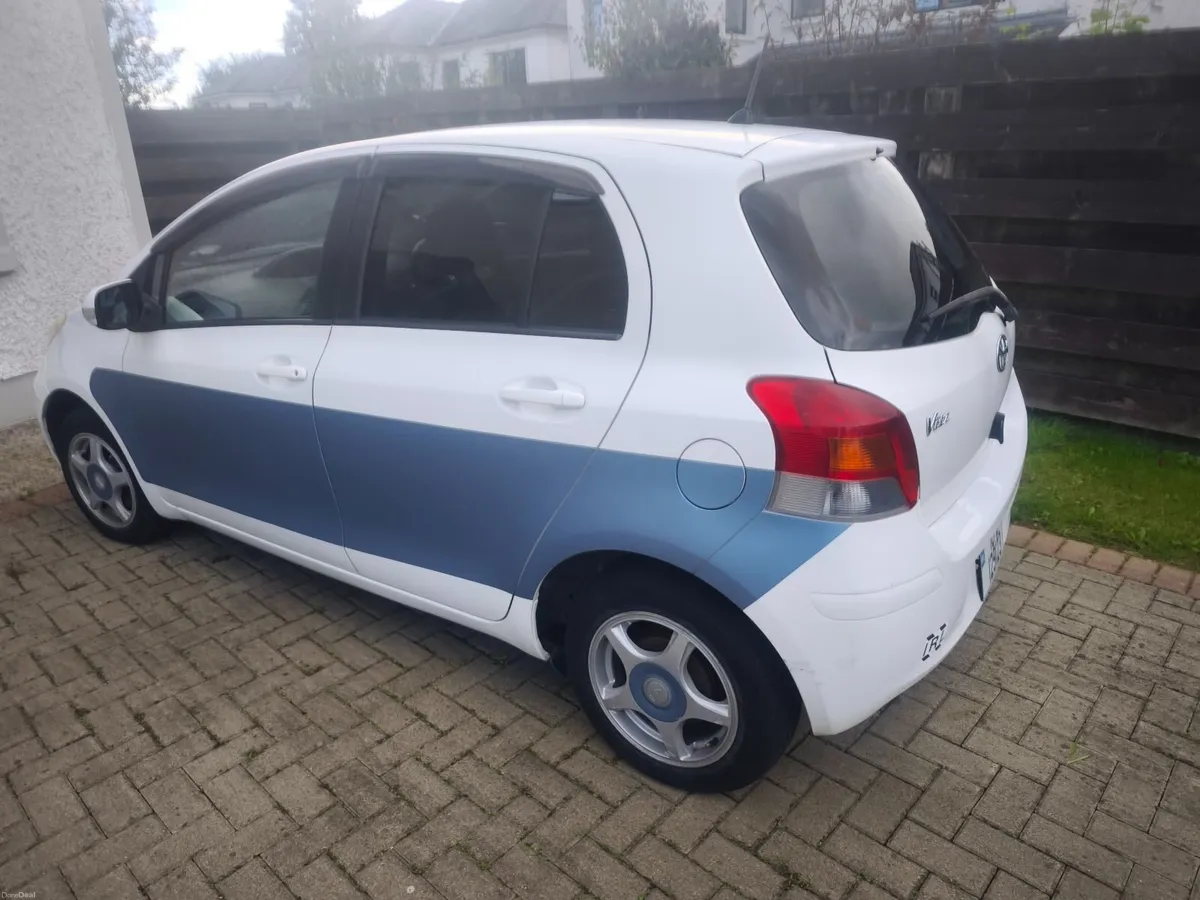 Toyota Vitz 2010 - Image 4
