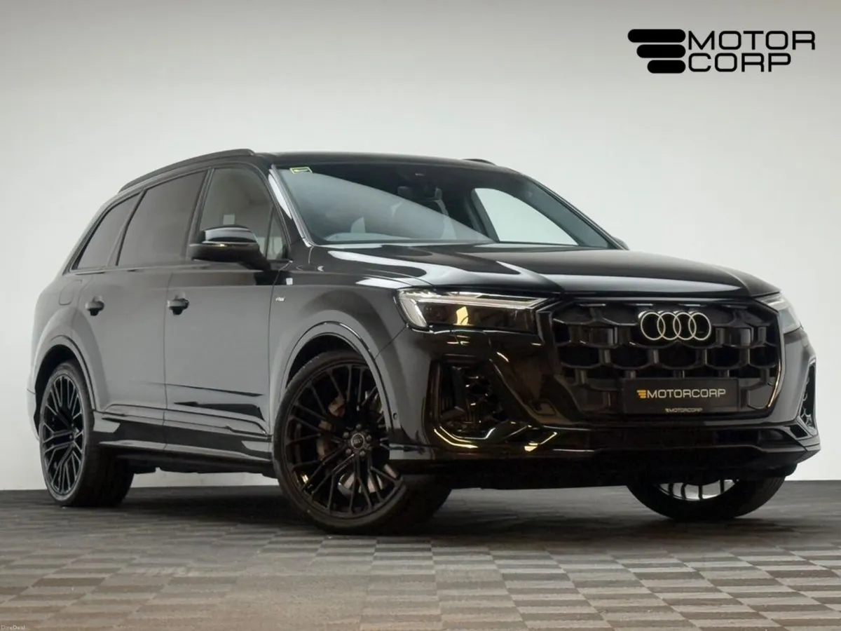 Audi Q7 S LINE 55 TFSI E QUATTRO - Image 1
