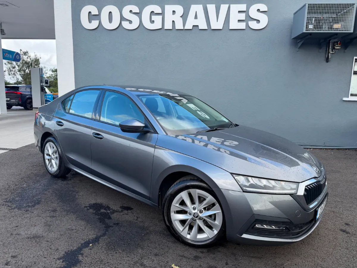 Skoda Octavia AMB 2.0tdi 115HP 5DR * REVERSING CAM - Image 1